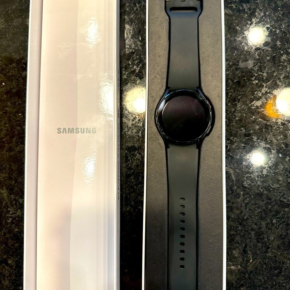 Samsung Smart Watch 4 Black 40MM